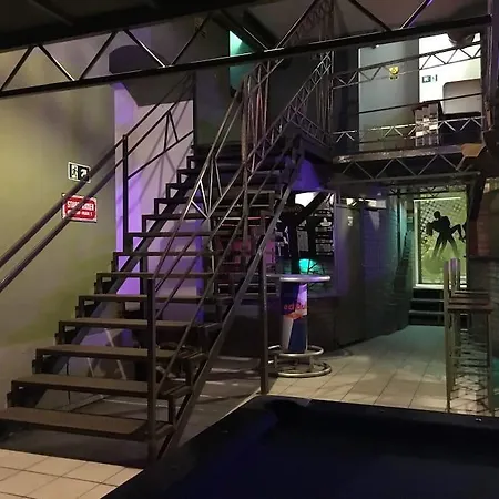 The Bachelor Bar - Bunker | Private Club Feriehus *