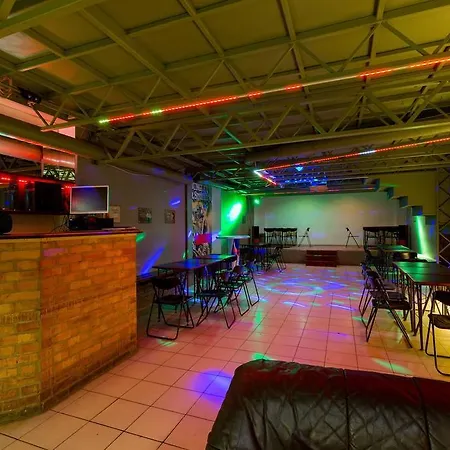Feriehus The Bachelor Bar - Bunker | Private Club Budapest