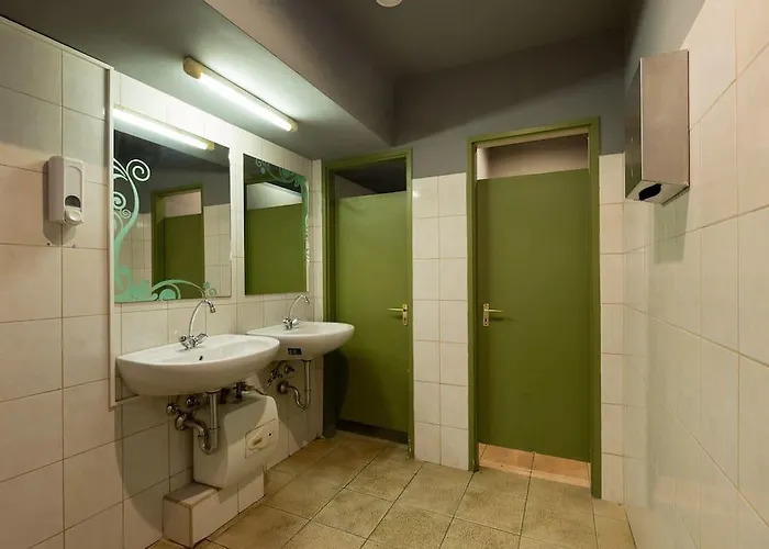 Ferienhaus The Bachelor Bar - Bunker | Private Club *